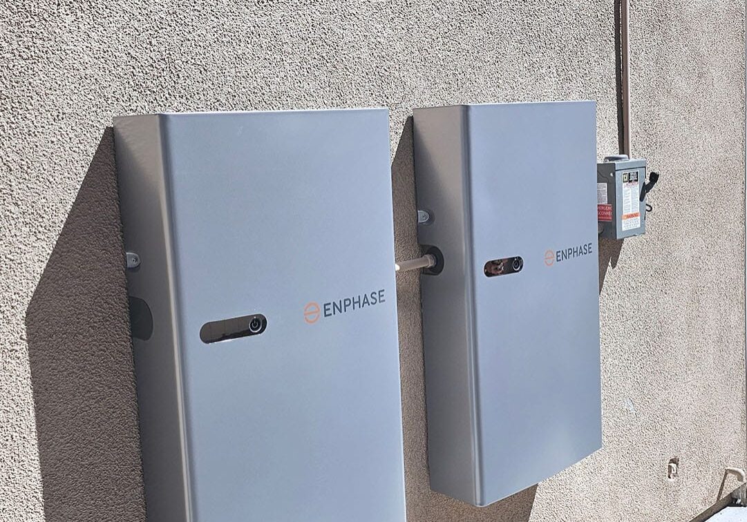 Ilum Solar battery installation