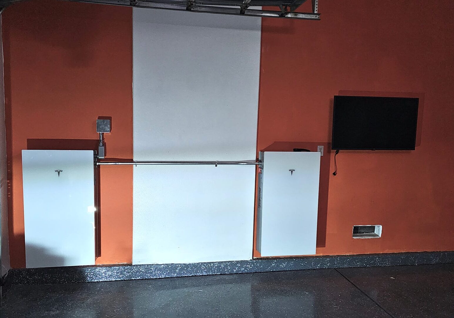 Ilum Solar battery installation