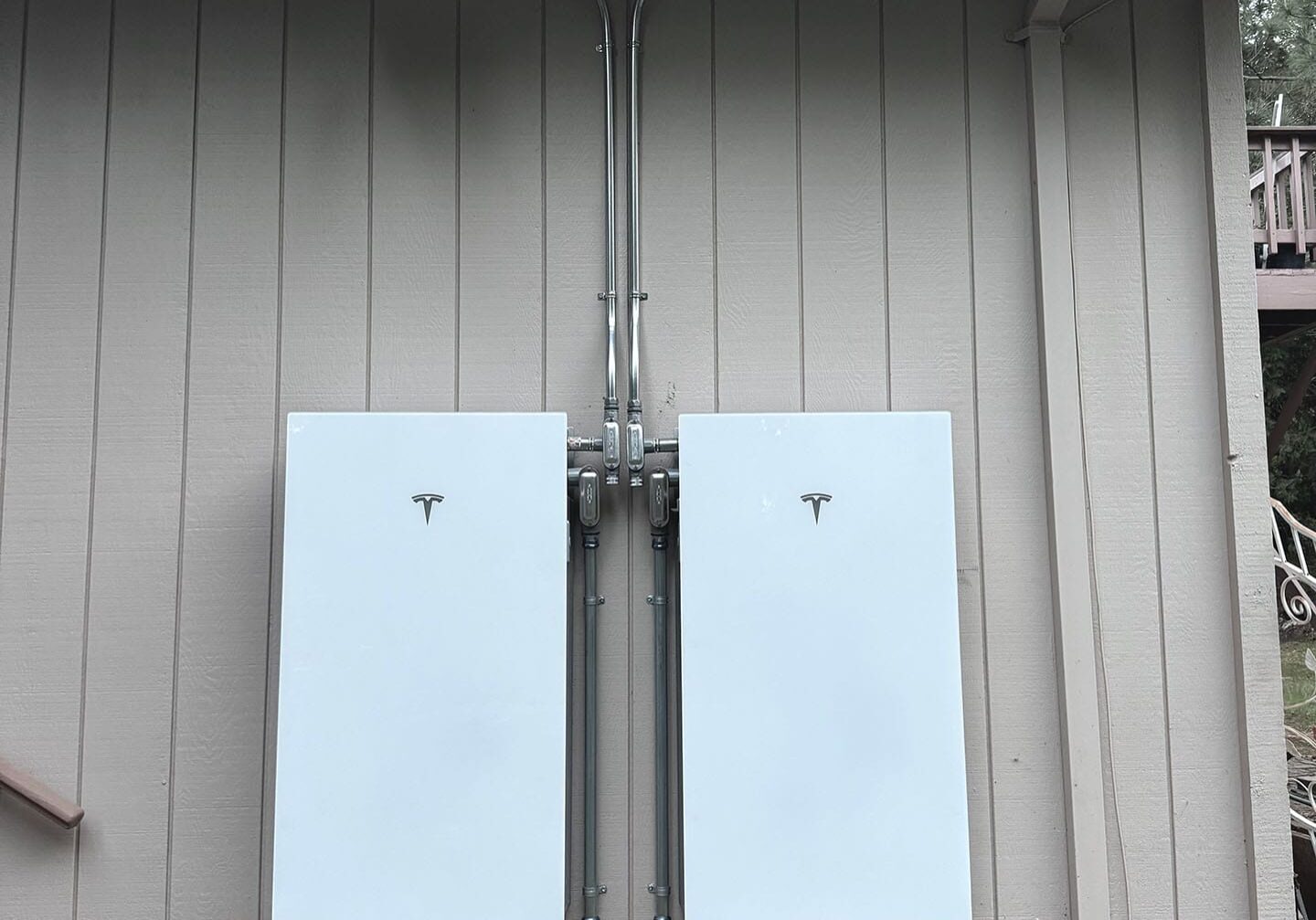 Ilum Solar battery installation