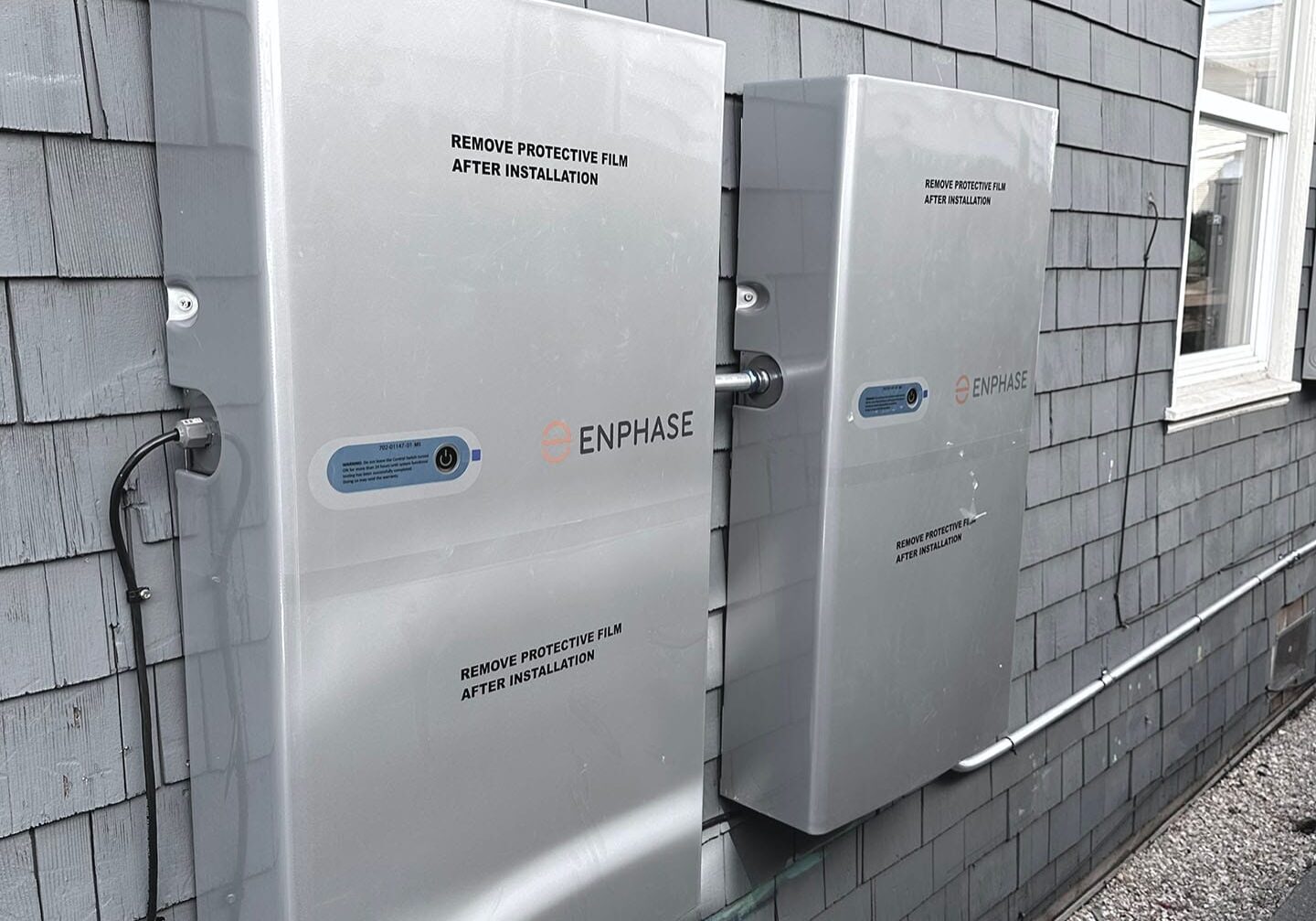 Ilum Solar battery installation