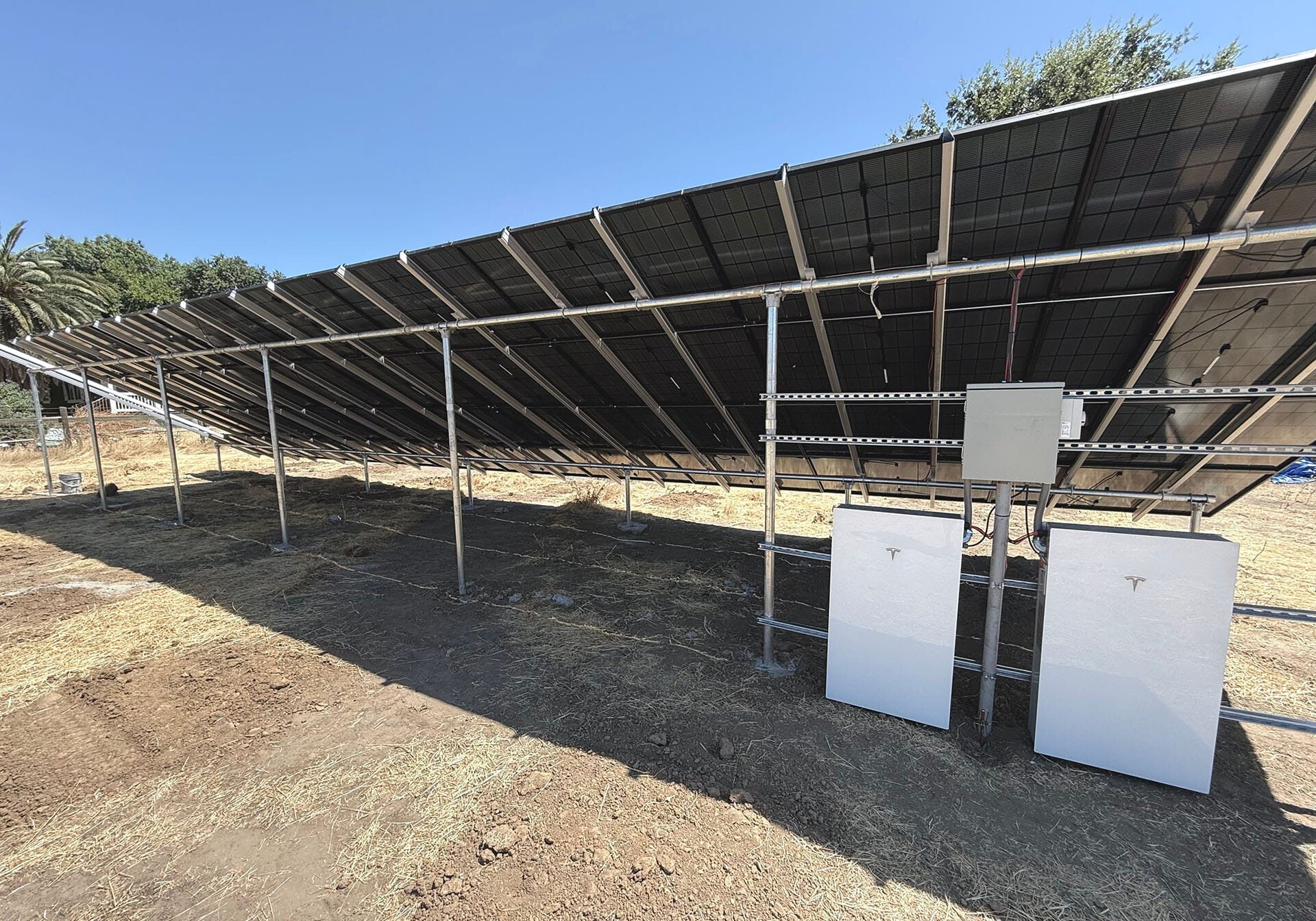 Ilum Solar battery installation